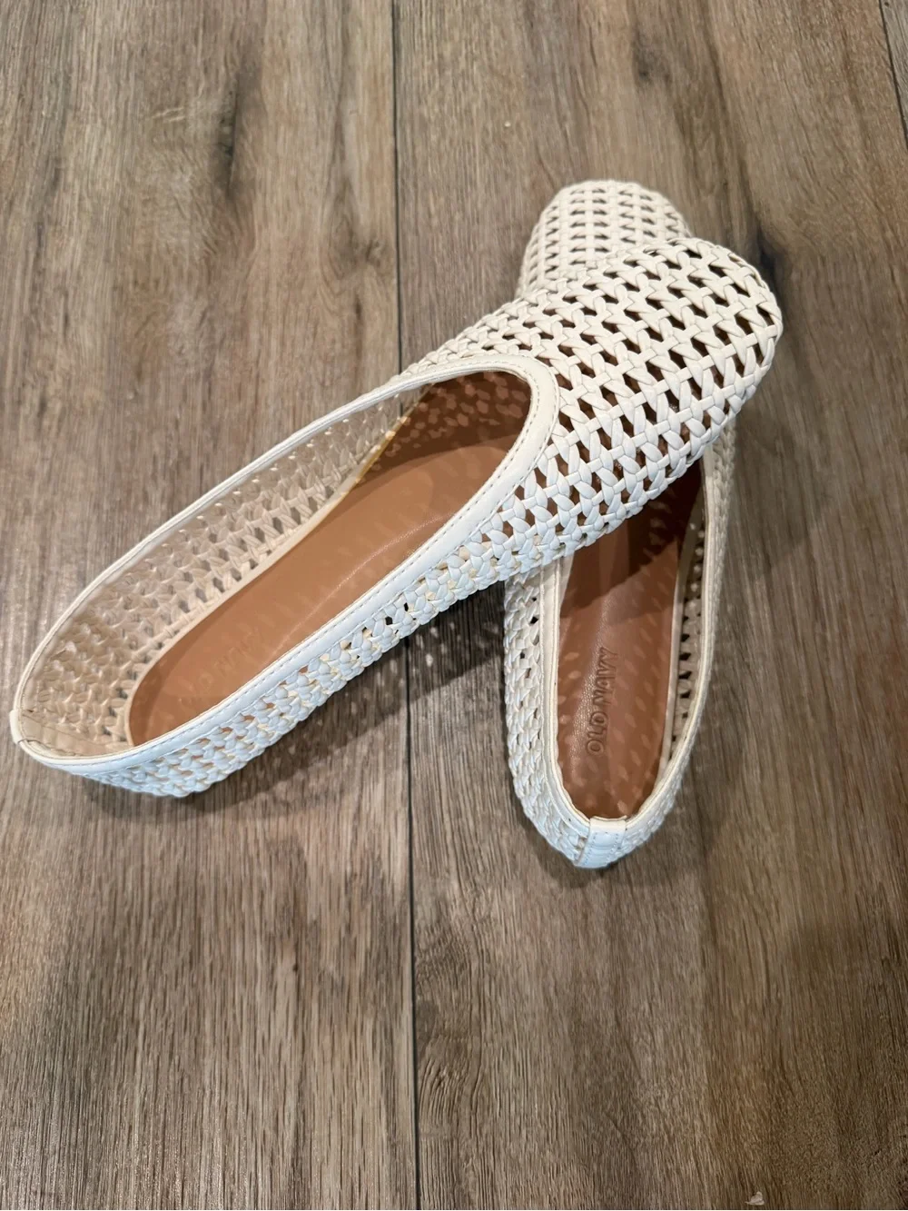 Old Navy Cream Woven Ballet Flats